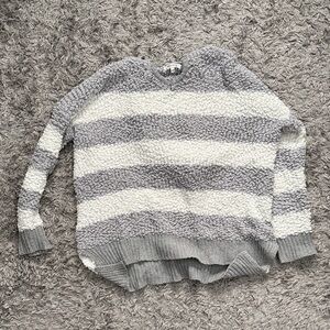 JCPenney Women's Textured Gray and White Sweater
